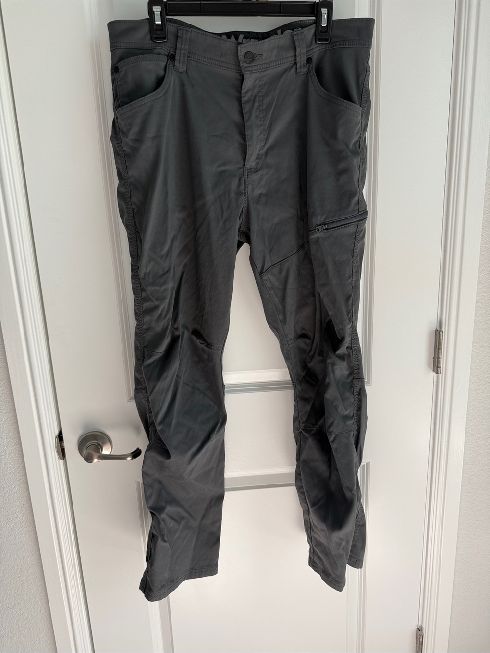 Wrangler Men's Charcoal Cargo Pants
